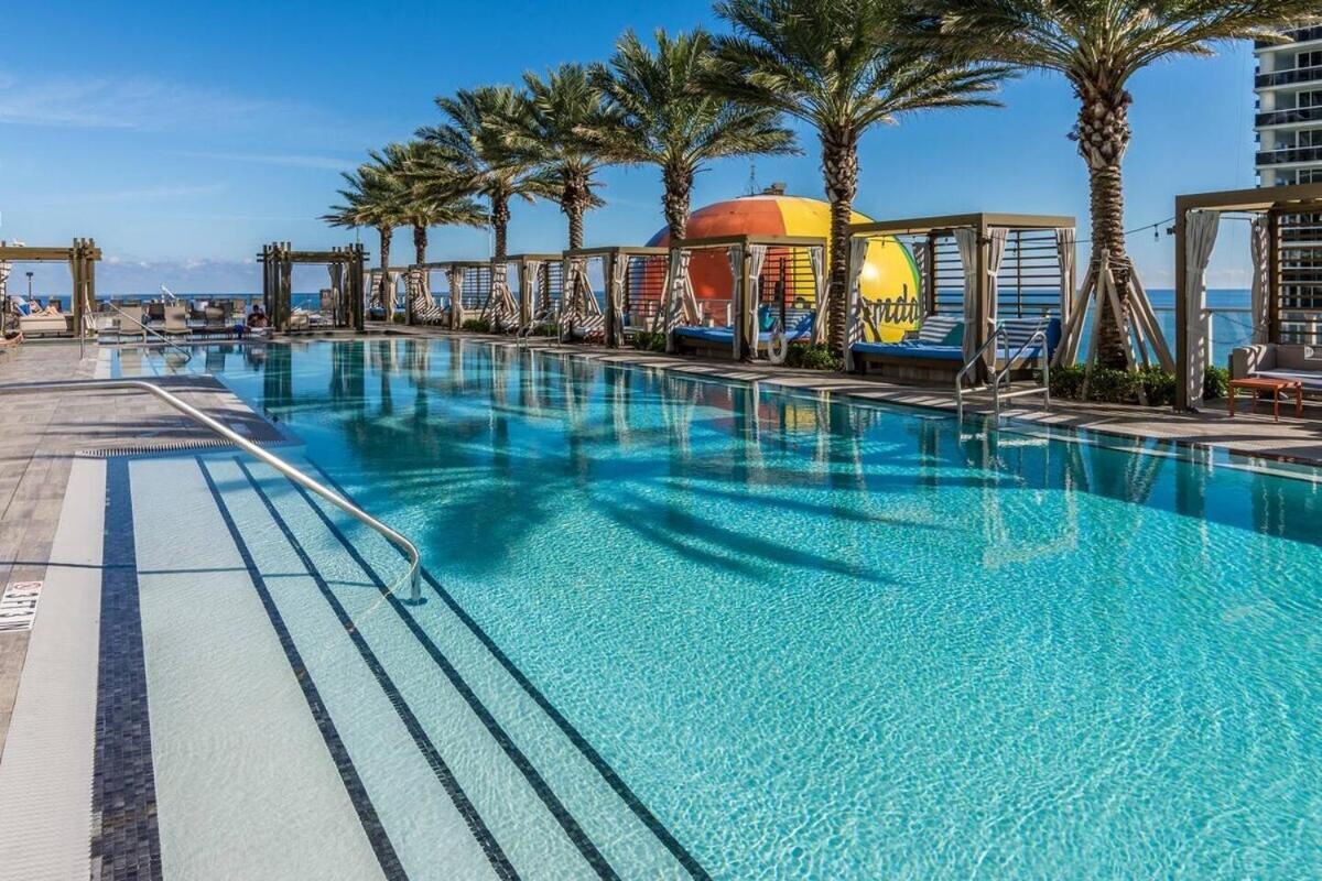 Beachfront Condo With Mesmerizing Views Hollywood Exterior photo