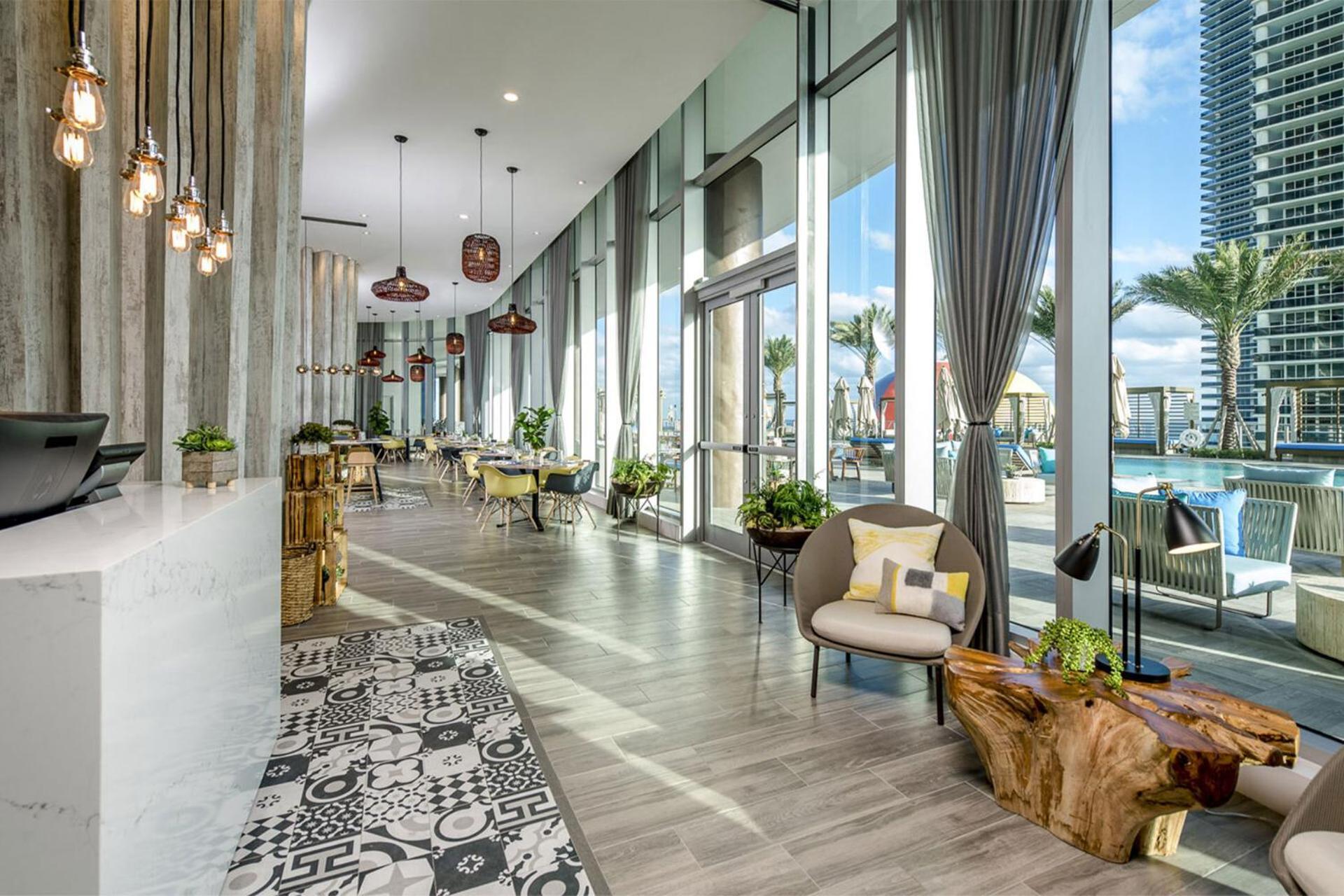 Beachfront Condo With Mesmerizing Views Hollywood Exterior photo